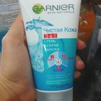 Sữa rửa mặt Garnier Skin Natural 3in1