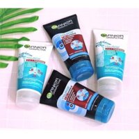 Sữa rửa mặt Garnier Skin Active Hautklar 3 in 1 hàng Đức