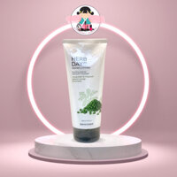 Sữa rửa mặt Herb Day 365 Cleansing Foam The Faceshop đậu xanh