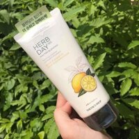 Sữa Rửa Mặt Herb Day 365 Cleansing Foam TheFaceShop