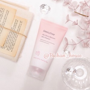 Sữa Rửa Mặt Innisfree Jeju Cherry Blossom Jam Cleanser 150g