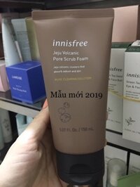 Sữa rửa mặt innisfree Jeju Volcanic Pore Scrub Foam