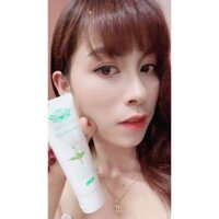 Sữa rửa mặt không bọt Beauty Queen.