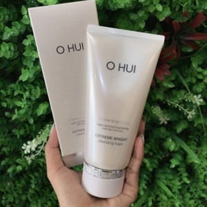 Sữa rửa mặt Ohui Extreme White Foam Snow Vitamin 160ml