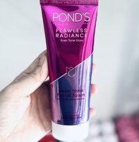 Sửa rửa mặt pond's TRẮNG DA CAO CẤP FLAWLESS RADIAN 100g (tím)