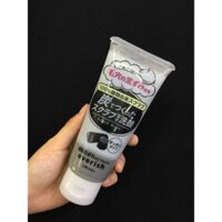 Sữa Rửa Mặt Than Hoạt Tính Tẩy Tế Bào Chết Utena Everish 135g