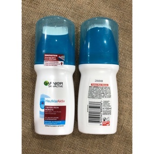 Sữa rửa mặt trị mụn kèm bàn chải Garnier Hautklar Aktiv
