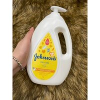 SỮA TẮM CHO BÉ CHIẾT XUẤT TỪ SỮA VÀ YẾN MẠCH JOHNSON MILK OATS BATH 1L CHÍNH HÃNG - 10987