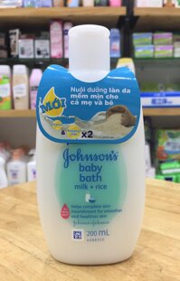 Sữa Tắm Dưỡng Ẩm Johnson’s Baby Chứa Sữa Và Tinh Chất Gạo 200ml