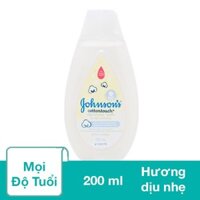 Sữa tắm & gội 2in1 cho bé Johnson's Baby Cotton Touch hương dịu nhẹ 200 ml (mọi độ tuổi)