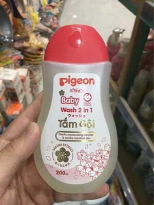 Sữa tắm gội dịu nhẹ Pigeon hoa anh đào Sakura 200ml 2in1