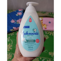 Sữa tắm Johnson baby