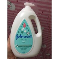 Sữa tắm Jonhson's baby bath milk+rice 1 lít