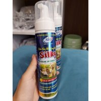 Sữa tắm khô dạng bọt cho chó mèo Bio Silky - Chai 200ml