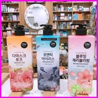 Sữa Tắm On The Body Hàn Quốc Hương Hoa Huệ Tây - Hoa Hồng - Hoa Anh Đào  900ml