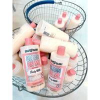 Sữa Tắm Soap and Glory Clean On Me 500ml
