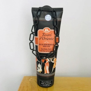 Sữa tắm Tesori D’ Oriente hoa sen 250ml
