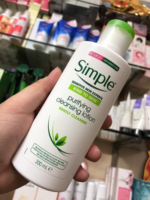 Sữa tẩy trang Simple Kind to Skin Purifying Cleansing Lotion