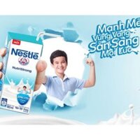 Sữa tiệt trùng Nestle 180ml