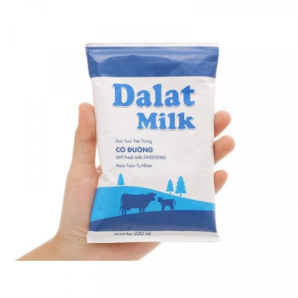 Sữa tươi tiệt trùng có đường Dalat Milk bịch 220ml