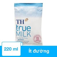 Sữa tươi tiệt trùng TH true MILK ít đường 220 ml (từ 1 tuổi)