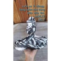 sục CROCS đen  loang