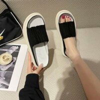 Sục nữ kẻ caro
