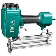 Súng bắn đinh bê tông dùng hơi DCA AST64C