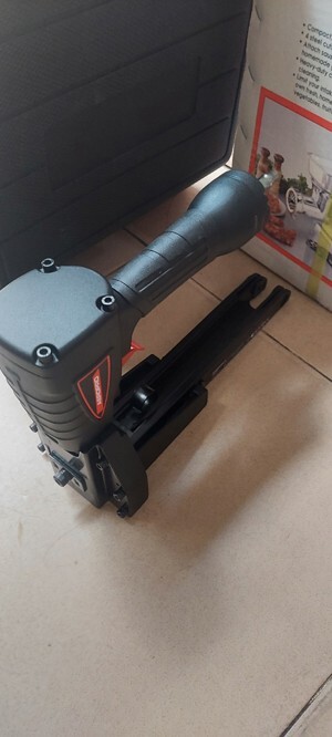 Súng bắn đinh thùng carton AeroPro AP3518