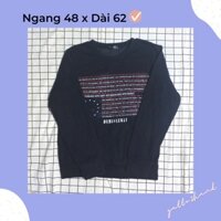 Sweater in chữ cực nét