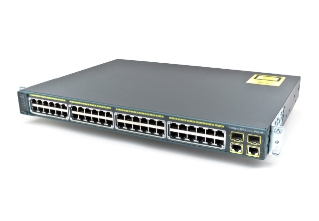 Switch Cisco Catalyst WS-C2960+48PST-L - 48 ports