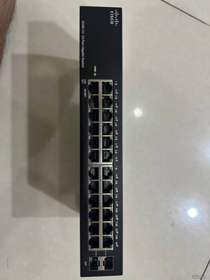 Switch Cisco SG95-24, 24-Port