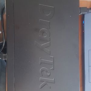 Thiết bị mạng Switch Draytek Vigor300B