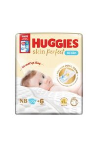 Tã dán lọt lòng Huggies Skin Perfect (Newborn, dưới 5kg, 70 miếng)