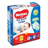 Tã dán sơ sinh Huggies Dry (S, 4-8kg, 80 miếng) + 2 miếng