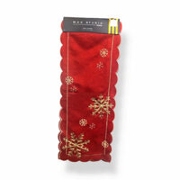 Table Runner Trải Giữa Bàn Màu Đỏ Thêu Hoa Tuyết Vàng Ánh Kim 182cm – Hiệu Max Studio