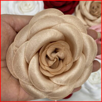 Tag Hoa Trà Lớn Cài Áo HANDMADE, Kiểu Cài Áo Hoa Có Ghim, Có Trâm Cài Áo Váy Màu Hồng, Trắng, Nâu Kích Thước 10 CM CH001 - GHIM CÀI - NÂU DA