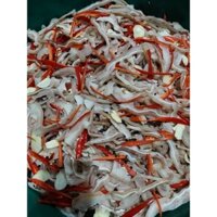 Tai heo ngâm chua ngọt