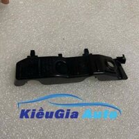 Tai nẹp cài cản (ba đờ sốc) trước Kia Cerato 2008-2012