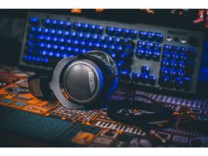 Tai nghe Beyerdynamic DT 880 PRO Semi-Open Dynamic Studio Headphones (250 Ohms)