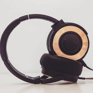 Tai nghe chụp tai Audio Technica WS550iS (ATH-WS550iS)