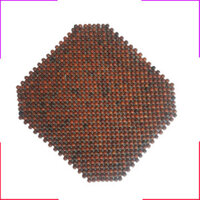 Tấm đệm hạt gỗ massage lót ghế làm việc, ghế sofa, ghế ô tô, yên xe máy, vv...  mã TG-HD Gỗ Hương Đỏ 100% tự nhiên .