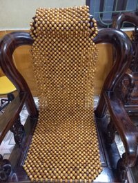 Tấm đệm lót ghế ôtô bằng hạt gỗ hương đẹp long lanh