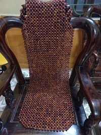 Tấm đệm lót ghế xe ôtô bằng hạt gỗ trắc đỏ đen
