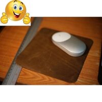 TẤM LÓT CHUỘT BẰNG DA BÒ NÂU SÁP NGỰA (MOUSE PAD) .