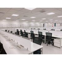 Tấm mica làm vách ngăn bàn làm việc tại văn phòng cực đẹp. Hàng sẵn kho, giao hỏa tốc tại hà nội