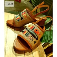 TAM28 Sandal thêu cá bảy màu