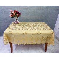 (Tặng 1 lót phần ăn 30 x45) Khăn Trải Bàn PAULEE WLG751 (150 x 228 cm) hình oval - nền vàng, hoa văn phủ nhũ vàng.
