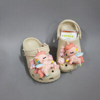 (Tặng 10 Sticker)Dép Sục Crocs Classi Màu Be+Mix Sticker Cho Bé Gái. Hàng Xuất Cao Cấp. Nhựa Không Mùi. Chất Mềm. Êm Châ