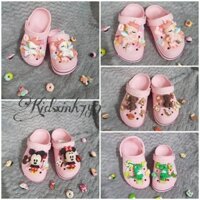 (Tặng 10 Sticker)Dép Sục Crocs Baya Màu Hồng+Sticker Víp Cho Bé Gái. Hàng Xuất Cao Cấp. Nhựa Không Mùi. Chất Mềm. Êm Châ